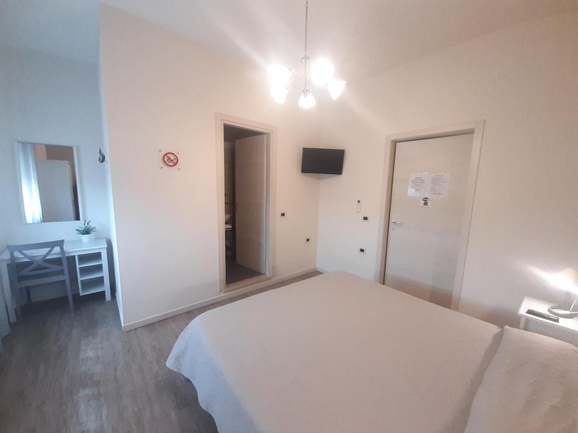 Dolce Dormire Civitanova Чивитанова Марке Екстериор снимка