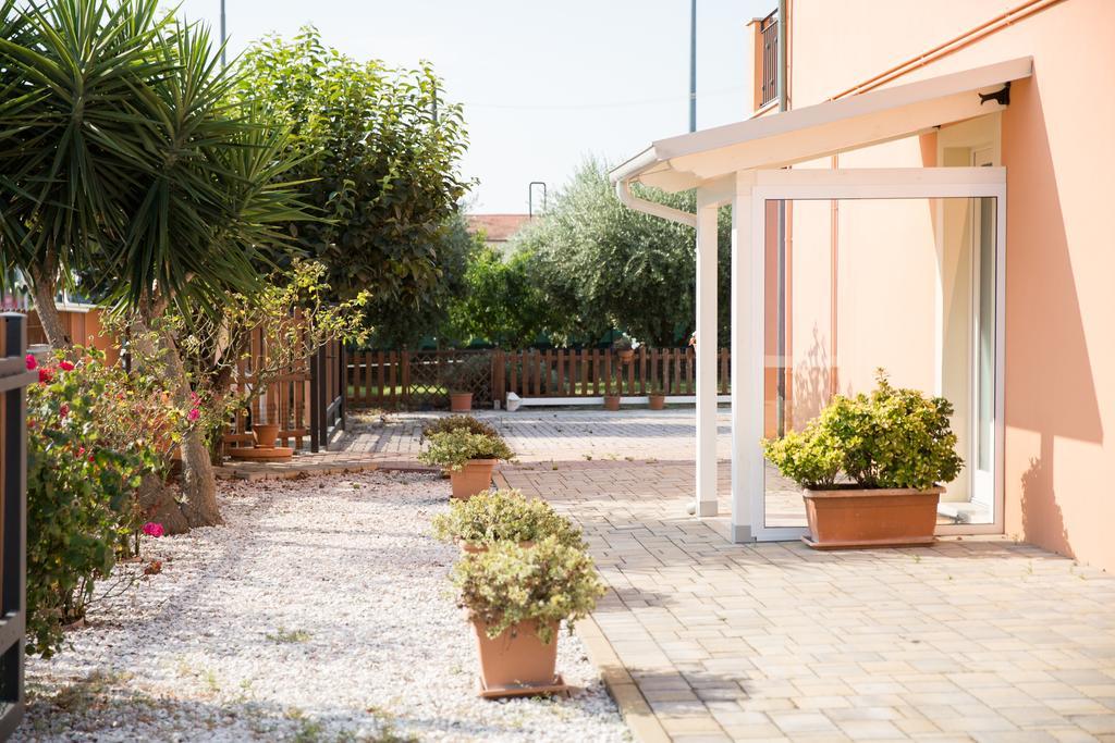 Dolce Dormire Civitanova Чивитанова Марке Екстериор снимка